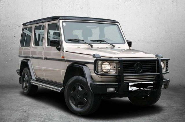 Mercedes-Benz G-Klasse G320 SUV / Geländewagen