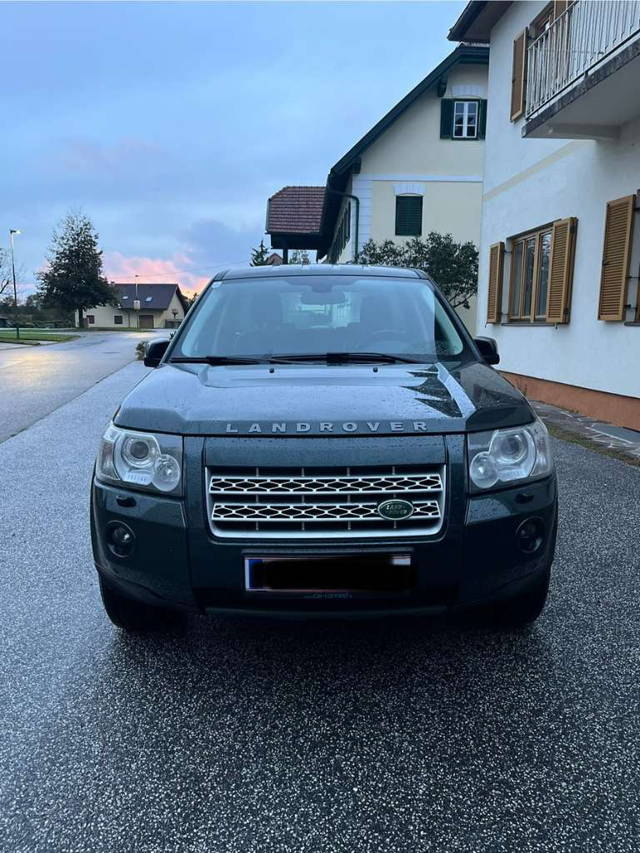 Land Rover Freelander HSE TD4 2.2 SUV / Geländewagen