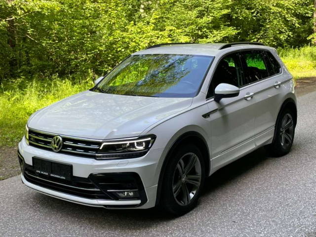 VW Tiguan R-Line SUV / Geländewagen