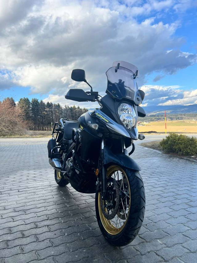 Suzuki V-Strom XT Enduro