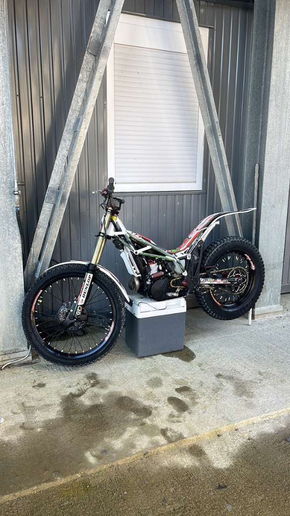 Vertigo Vertical R3 300 Trial
