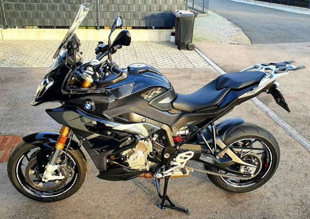 BMW S 1000 XR Triple Black Tourer