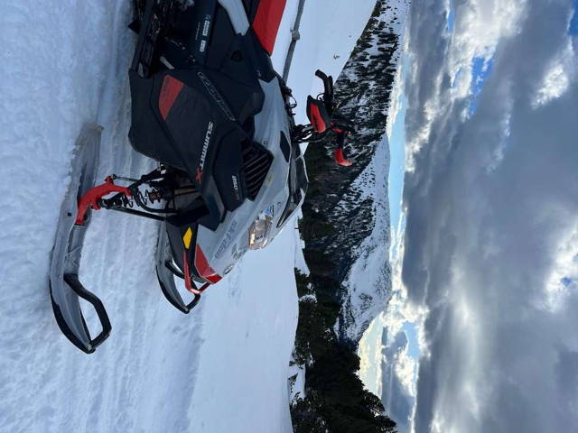 Skidoo 850 turbo Schneemobil