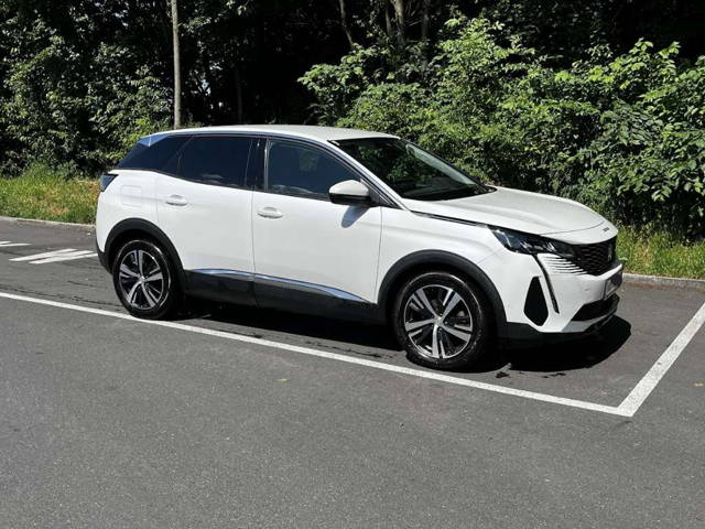 Peugeot 3008 BlueHDi 130 S&S 6-Gang-Manuell Allure SUV / Geländewagen