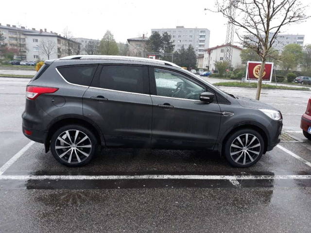 Ford Kuga 2.0 TDCI SUV / Geländewagen