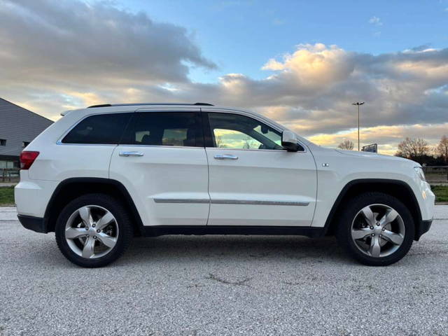 Jeep Grand Cherokee 3.0 CRD Overland Summit ÖAMTC PICKERL 03/26!!!! SUV / Geländewagen