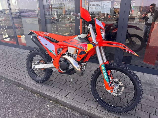 KTM 250 EXC CHAMPION EDITION Season Opening Promoti... Enduro