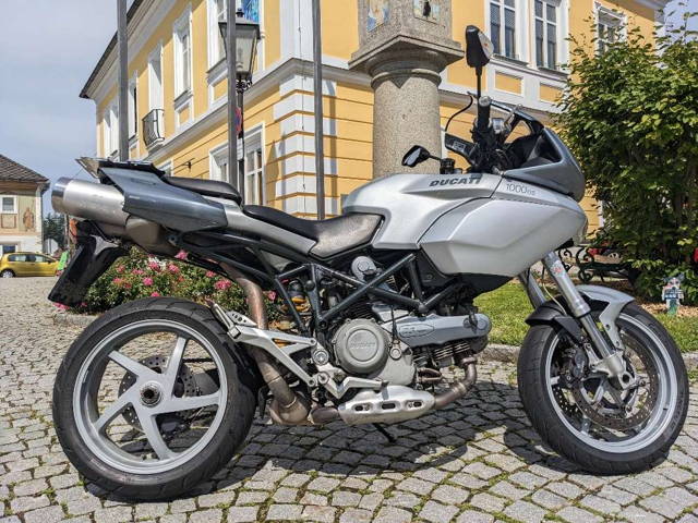 Ducati Multistrada 1000 DS Tourer