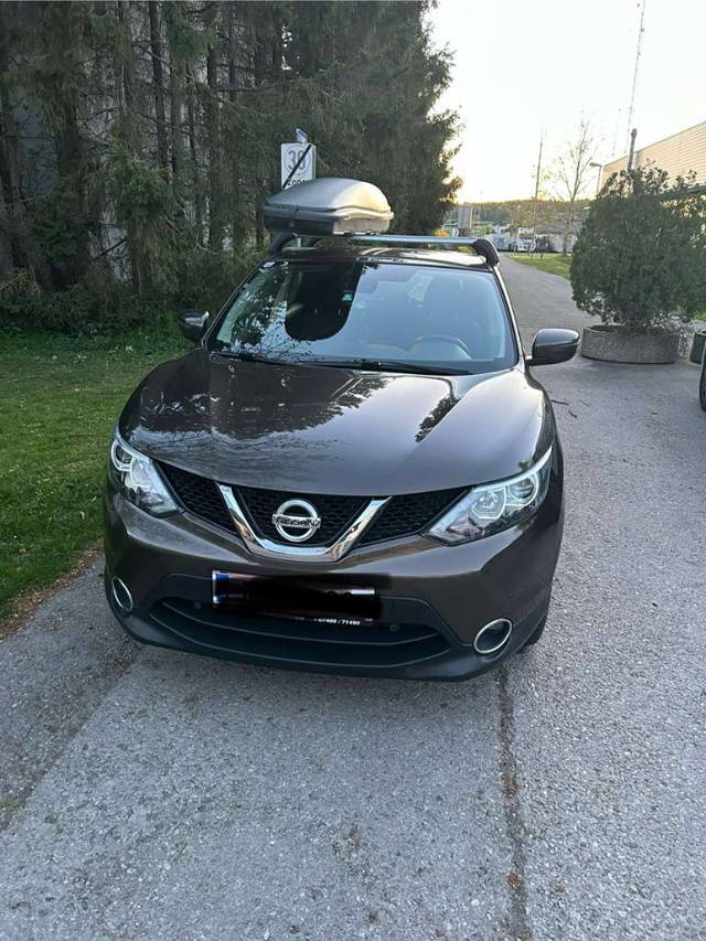 Nissan Qashqai 1,2l SUV / Geländewagen