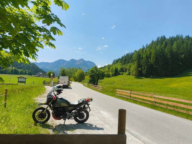 Moto Guzzi V85 TT Enduro