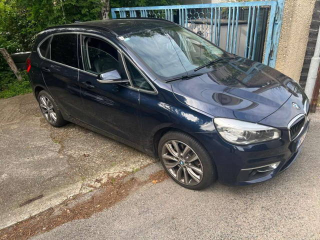 BMW 2er-Reihe 225xe Aut LED Leder Allrad SUV / Geländewagen