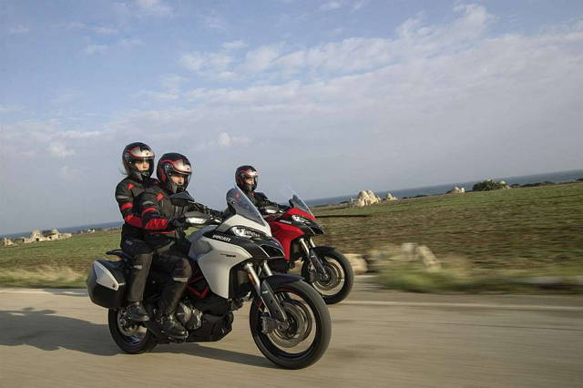 Ducati Multistrada 950 S Touring mit Tieferlegungssatz Enduro