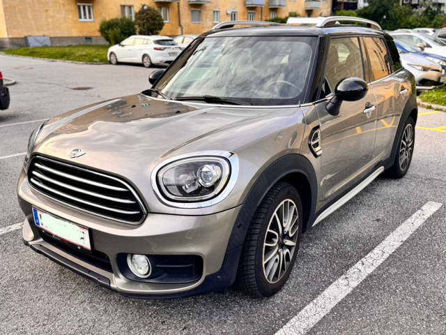 MINI Countryman ALL4 (F60) SUV / Geländewagen