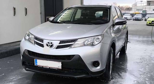 Toyota RAV4 2,0 D-4D City 2WD SUV / Geländewagen