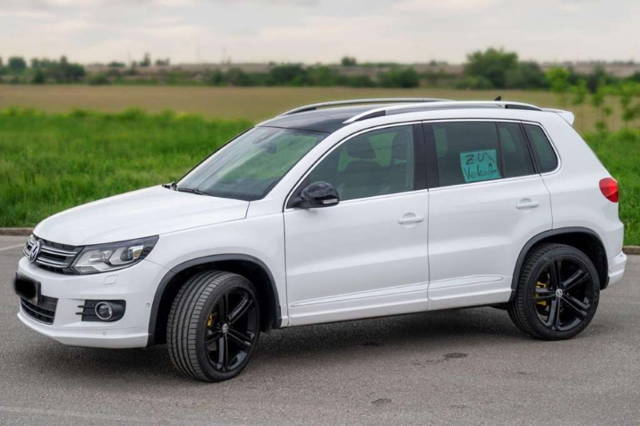 VW Tiguan 2.0 TSI 4 Motion R Line SUV / Geländewagen