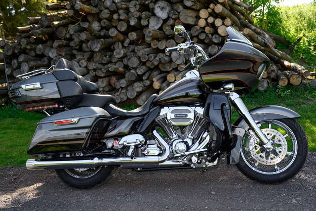 Harley-Davidson Road Glide Harley-Davidson FLTRUSE CVO ROAD GLIDE Tourer