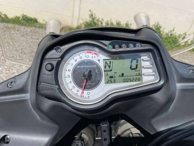 Suzuki V-Strom Suzuki V-Strom 650 - Erstbesitz Tourer