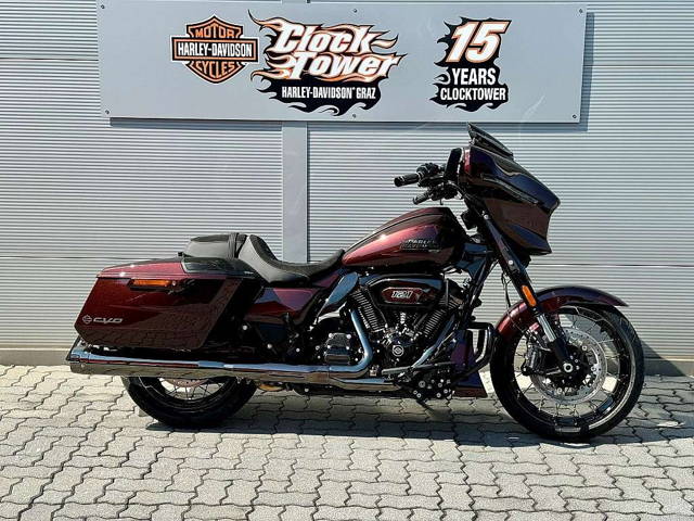 Harley-Davidson CVO Street Glide FLHXSE Copperhead Tourer