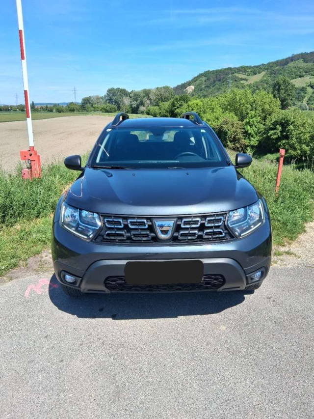Dacia Duster SCe 4WD SUV / Geländewagen