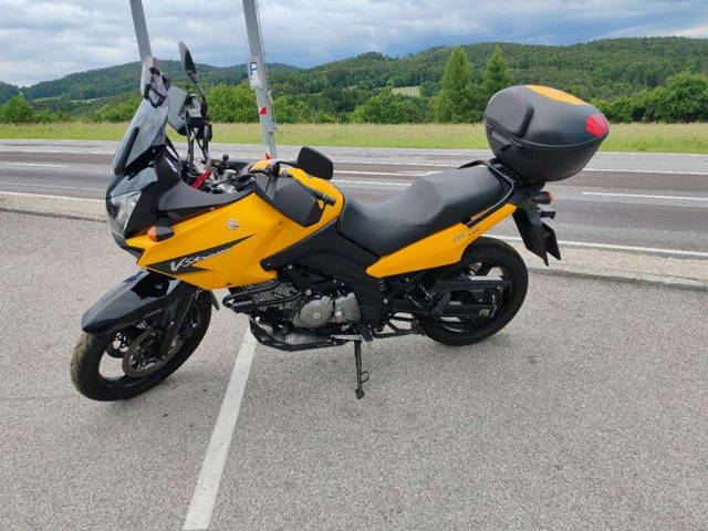 Suzuki V-Strom DL 650 V-Strom 35kW Tourer