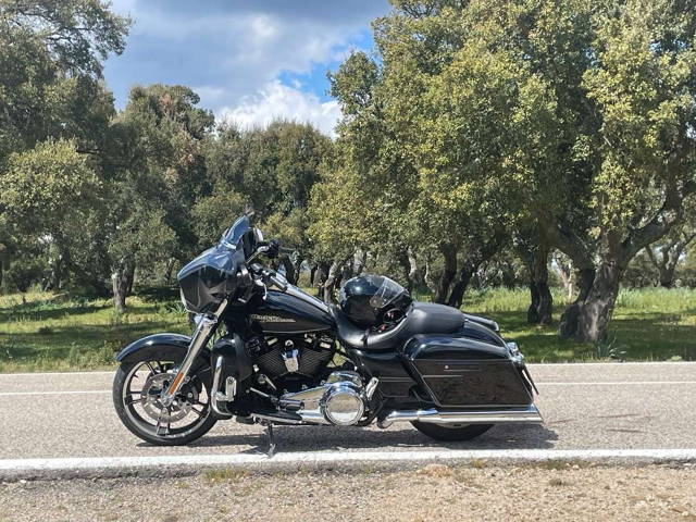 Harley-Davidson Street Glide FLHX M8 107 Tourer