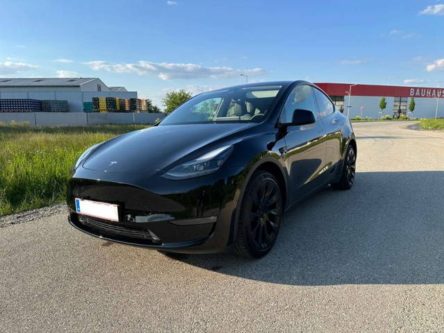 Tesla Model Y Long Range Dual Motor | EAP | USS |  Boost | USt. ausweisbar | Top Zustand SUV ...