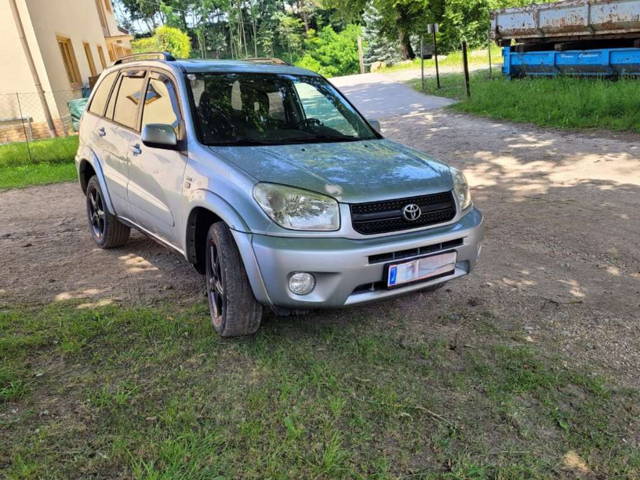 Toyota RAV4 SUV / Geländewagen