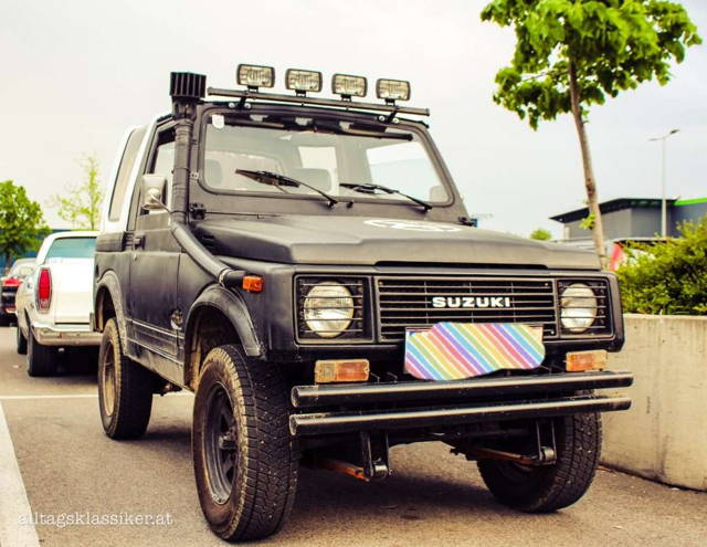 Suzuki SJ 413 SUV / Geländewagen