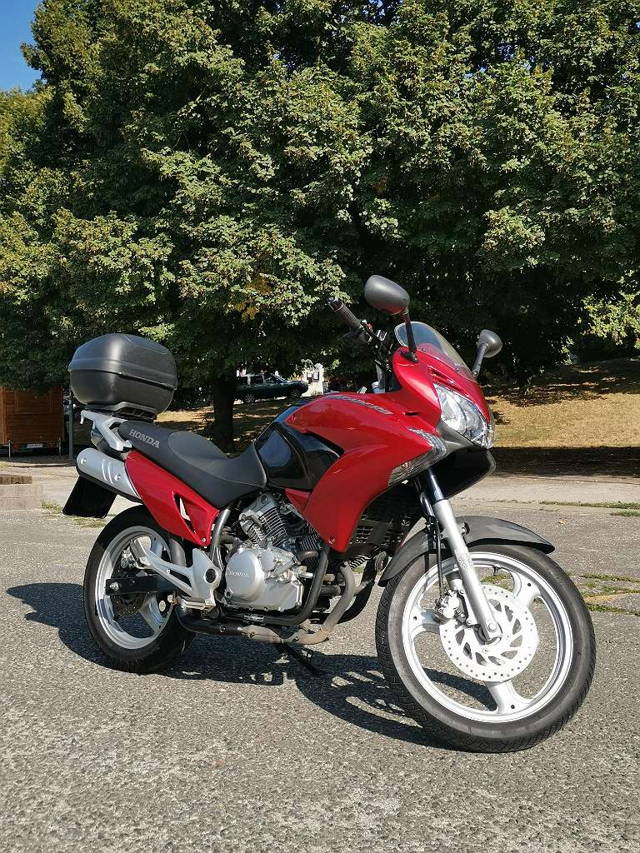 Honda Varadero XL 125 Tourer
