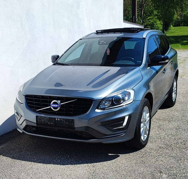 Volvo XC60 D4 R-Desgin Geartronic SUV / Geländewagen