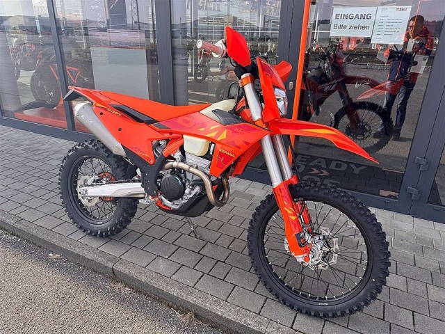 KTM 350 EXC-F SIX DAYS Season Opening Promotion 202... Enduro