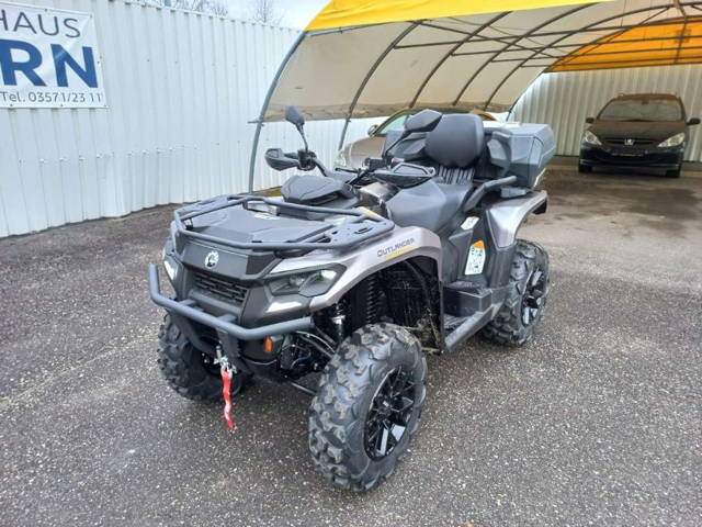 Can-Am Outlander 700 MAX XT Quad