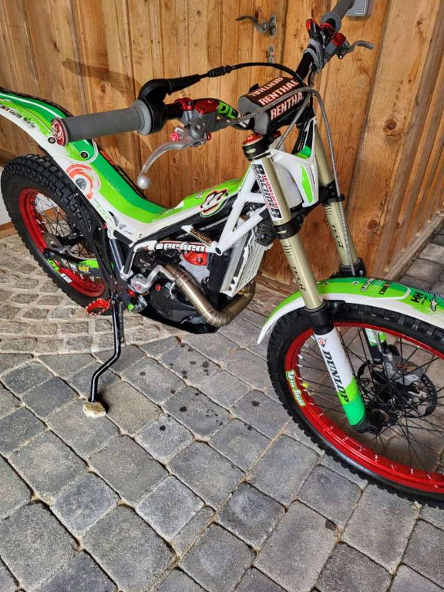 Vertigo Vertigo DL12 Dougie Lampkin Replica 250 Trial