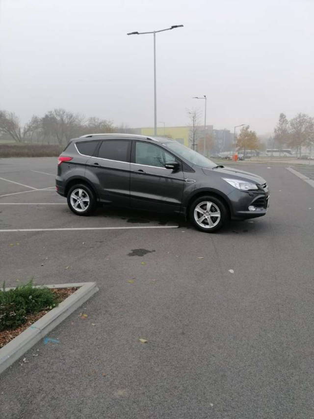 Ford Kuga 2.0 150ps titanium SUV / Geländewagen