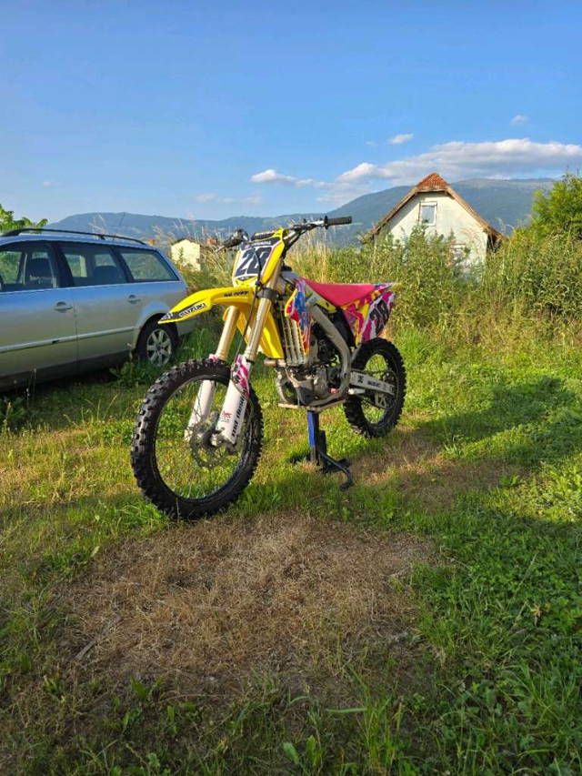 Suzuki RM -Z 250 Motocross