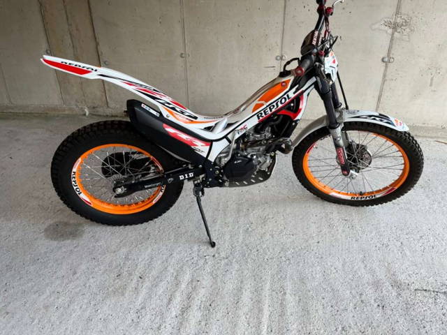 Montesa Cota Honda 301 RR Race Replica Trial