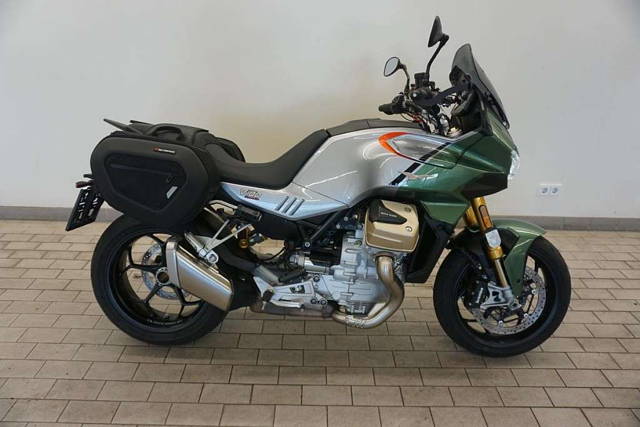 Moto Guzzi V100 Mandello S Tourer