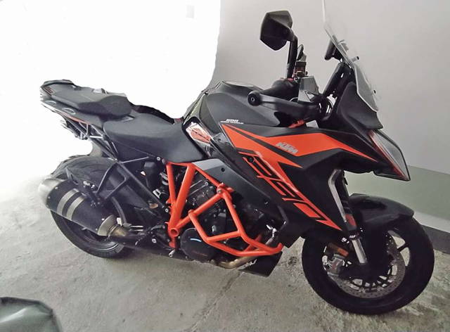 KTM 1290 Super Duke GT Tourer