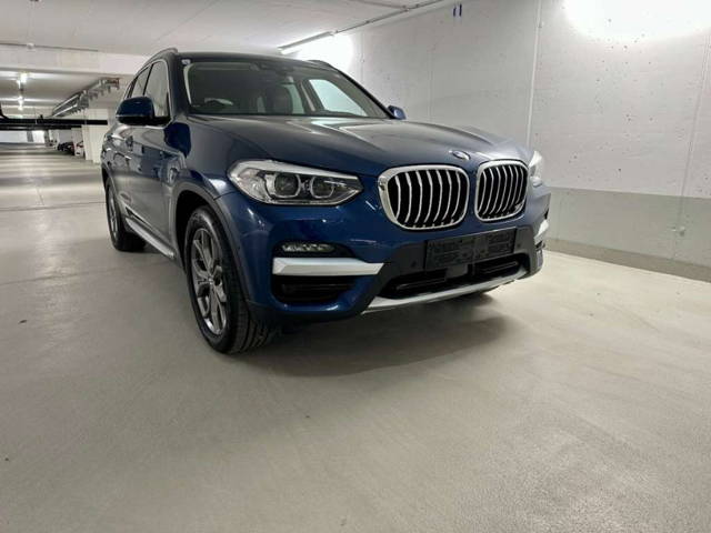 BMW X3 xDrive20i SUV / Geländewagen