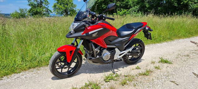 Honda NC 700 X ABS perfekter Zustand, viele Extras Tourer