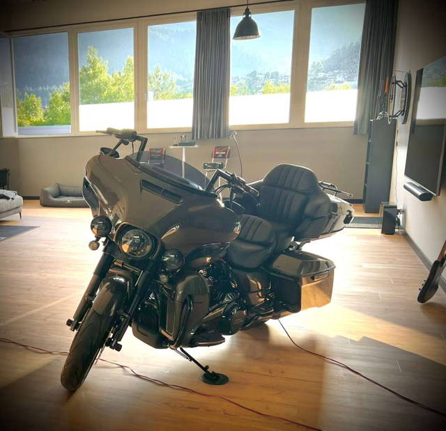 Harley-Davidson CVO E-Glide Ultra Limited NEU Tourer