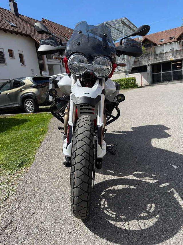 Moto Guzzi V85 TT Tourer