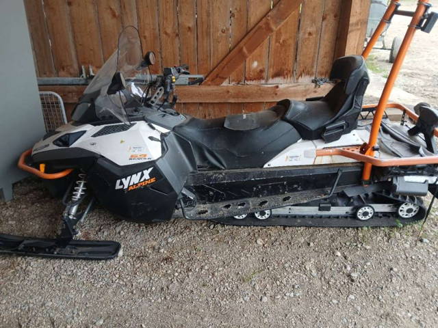Lynx Ranger Rotax 1200 4-Tec Schneemobil