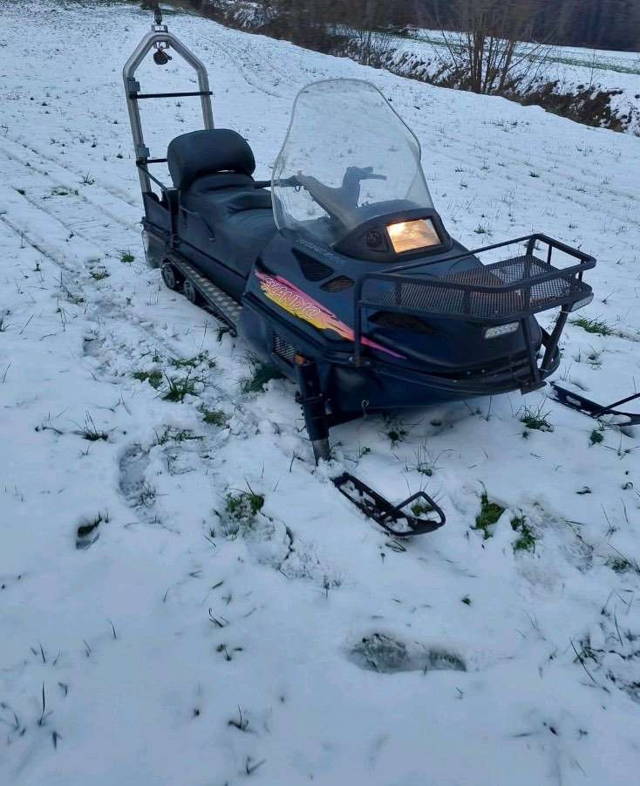 Skidoo Schneemobil Schneemobil