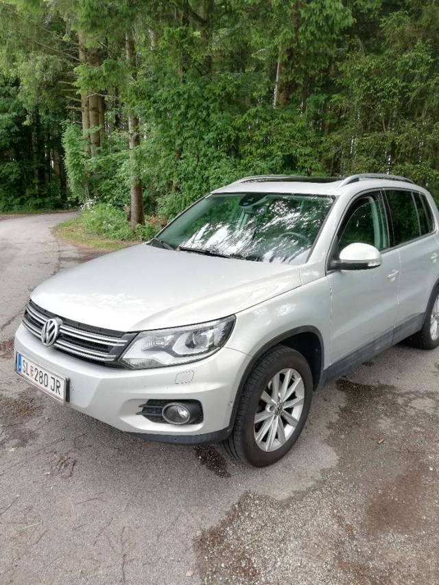 VW Tiguan 2,0 TDI BMT 4Motion Track&Style DPF DSG, AHK, Panorama, AHL 2500kg SUV / Geländewagen