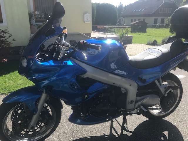 Triumph Sprint RS 955i Tourer