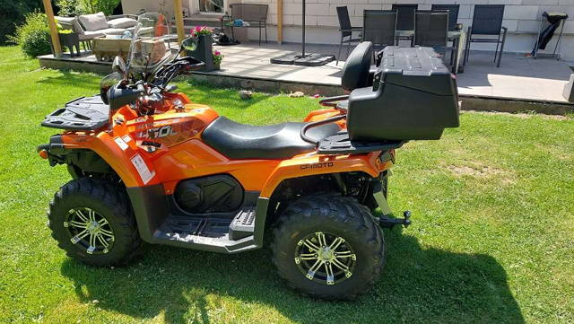 CF-Moto CForce CF Moto 450 DLX mit Schneeschild neuwertig Quad