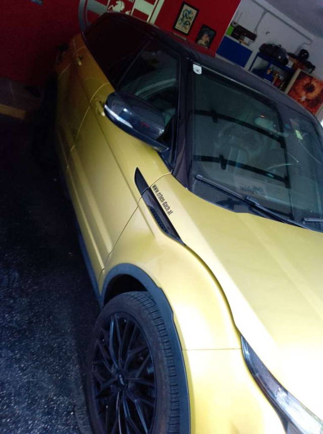 Land Rover Range Rover Evoque Yellow Edition SUV / Geländewagen
