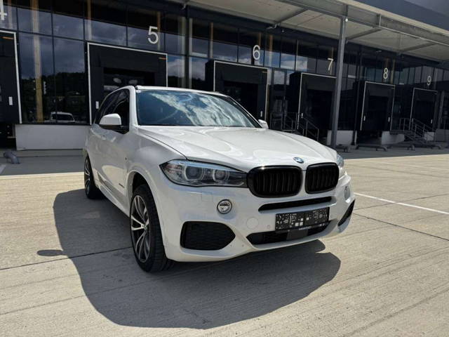 BMW X5 F15 3.0d /M-PAKET/AHK/HUD/INDIVIDUAL SUV / Geländewagen