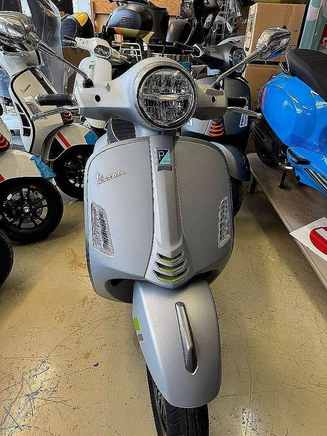 Vespa GTS 300 i.e. Super Tech HPE MY24 Motocross